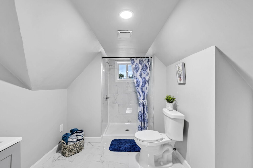 28 web or mls dsc 2419